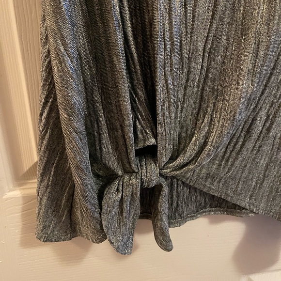 INC Silver Black Top New size Medium - Picture 2 of 9